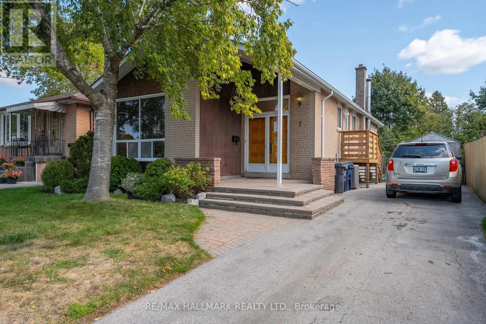 7 WAGNER DRIVE