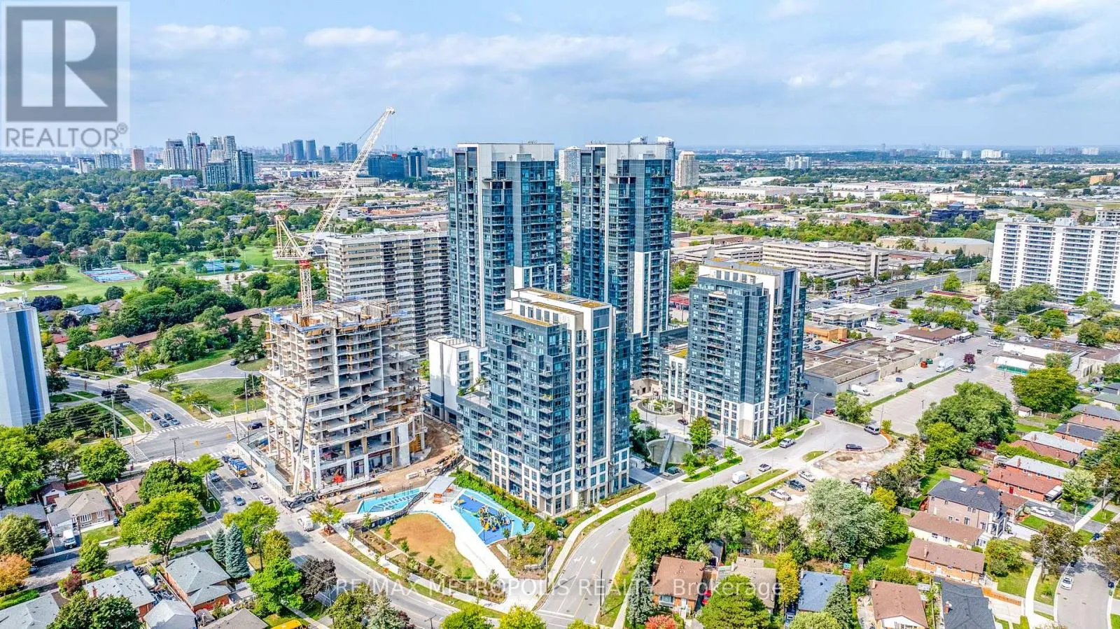 403 - 10 MEADOWGLEN PLACE