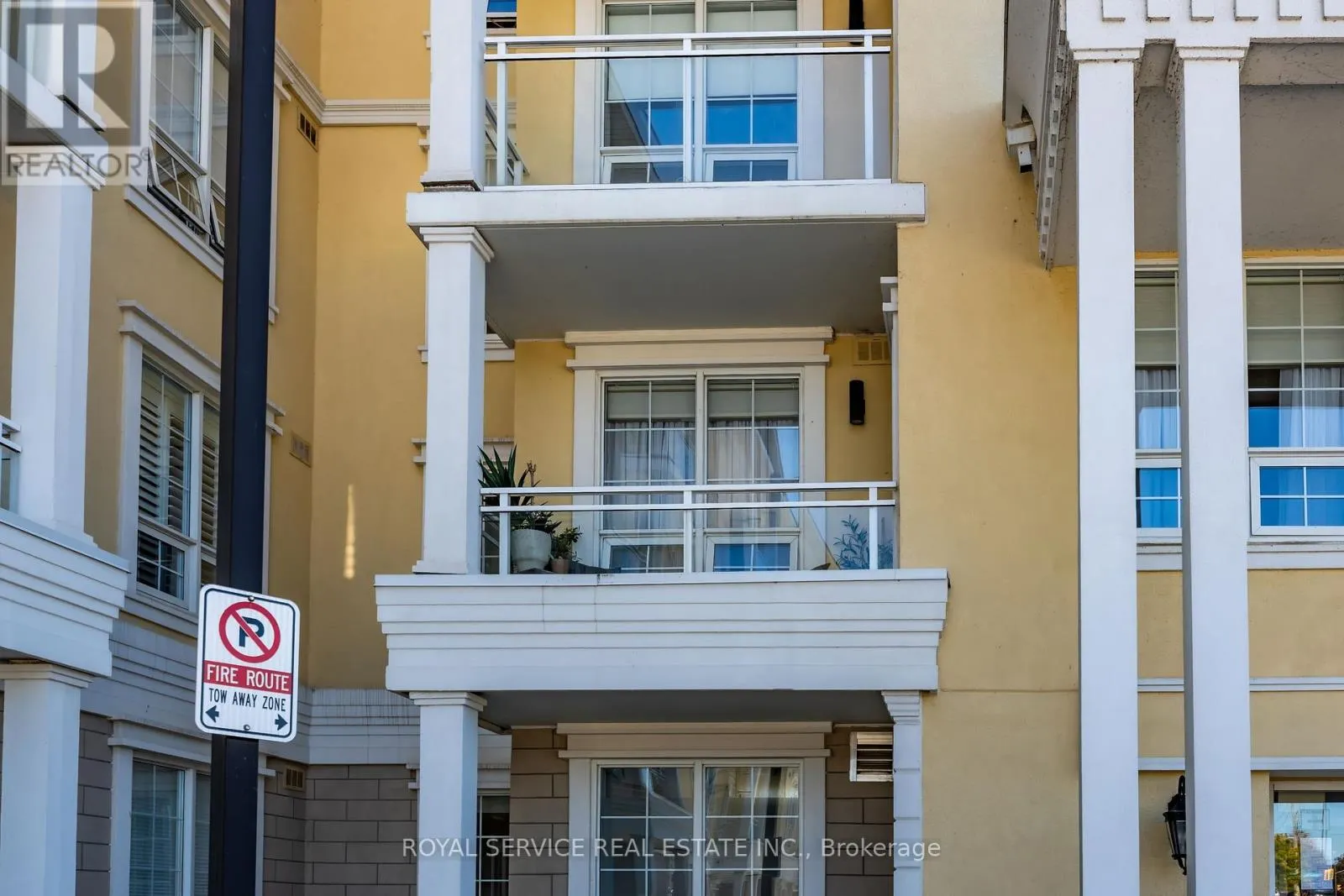220 - 21 BROOKHOUSE DRIVE, #220