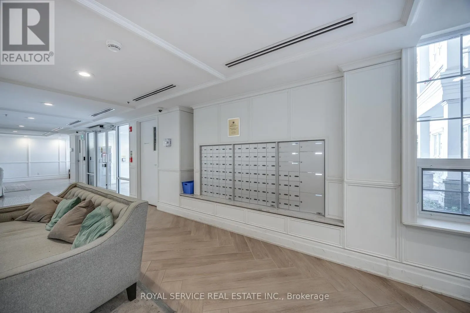 220 - 21 BROOKHOUSE DRIVE, #220