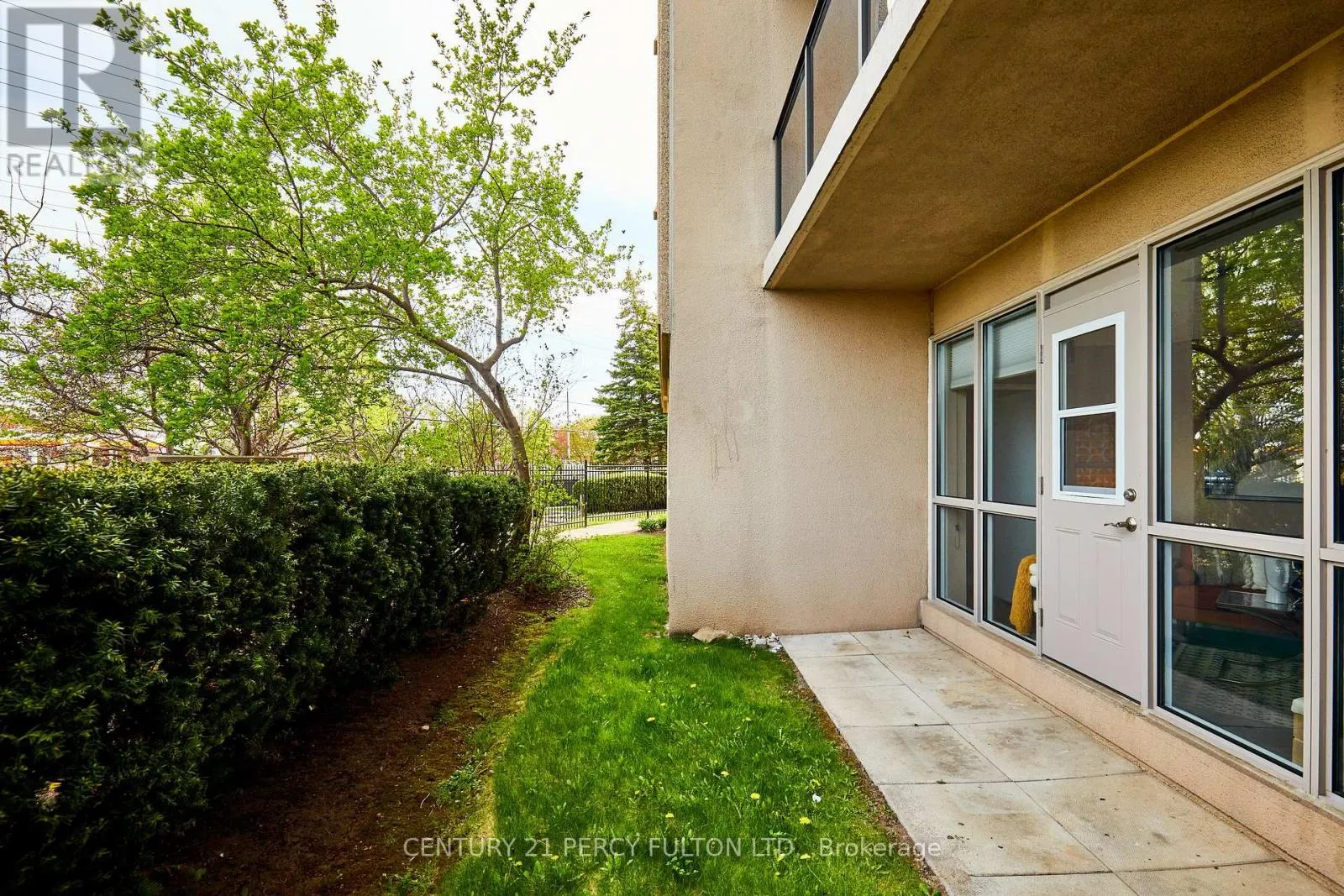 102 - 2 WESTNEY ROAD N