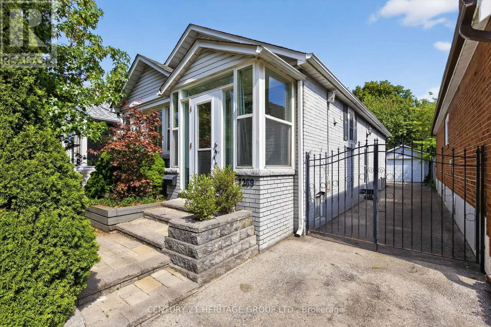 1269 BROADVIEW AVENUE
