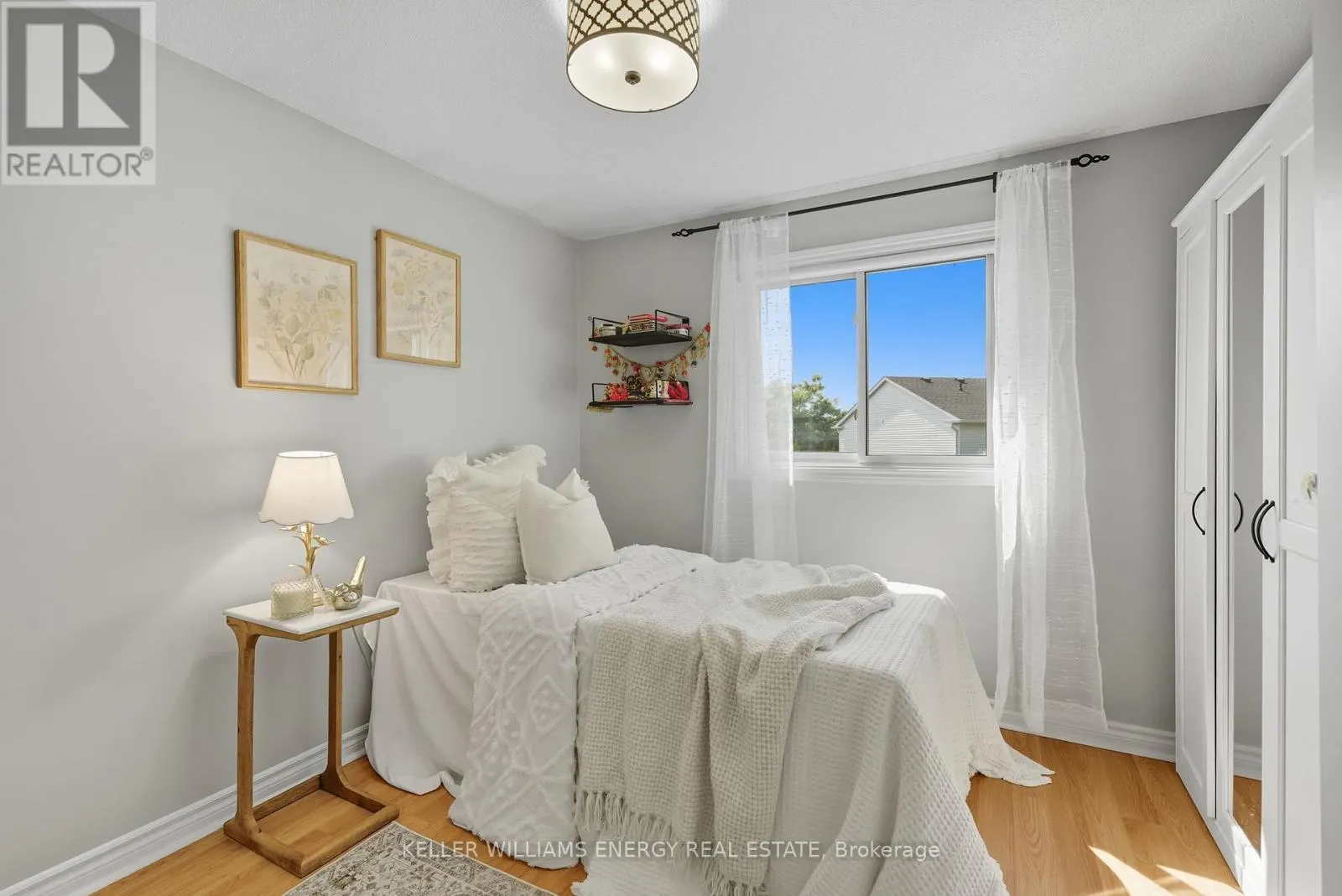 8 INGLIS AVENUE