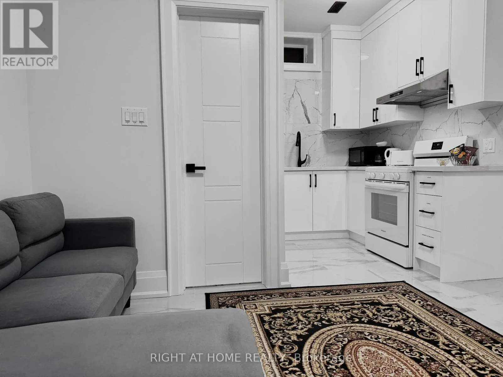 B2 - 6 GLEN MUIR DRIVE