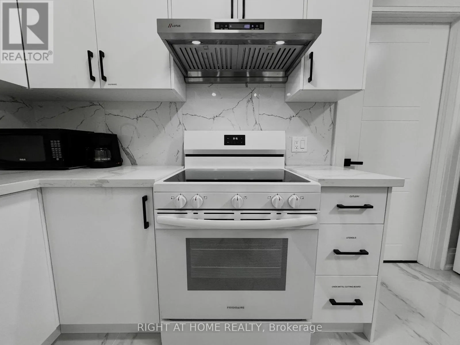 B2 - 6 GLEN MUIR DRIVE