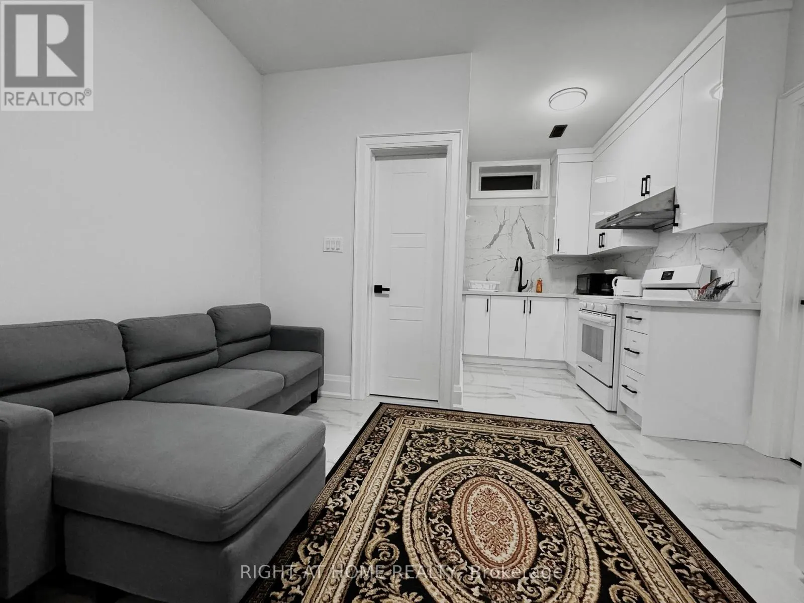 B2 - 6 GLEN MUIR DRIVE