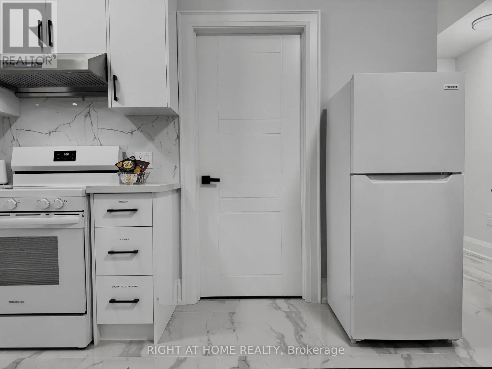 B2 - 6 GLEN MUIR DRIVE