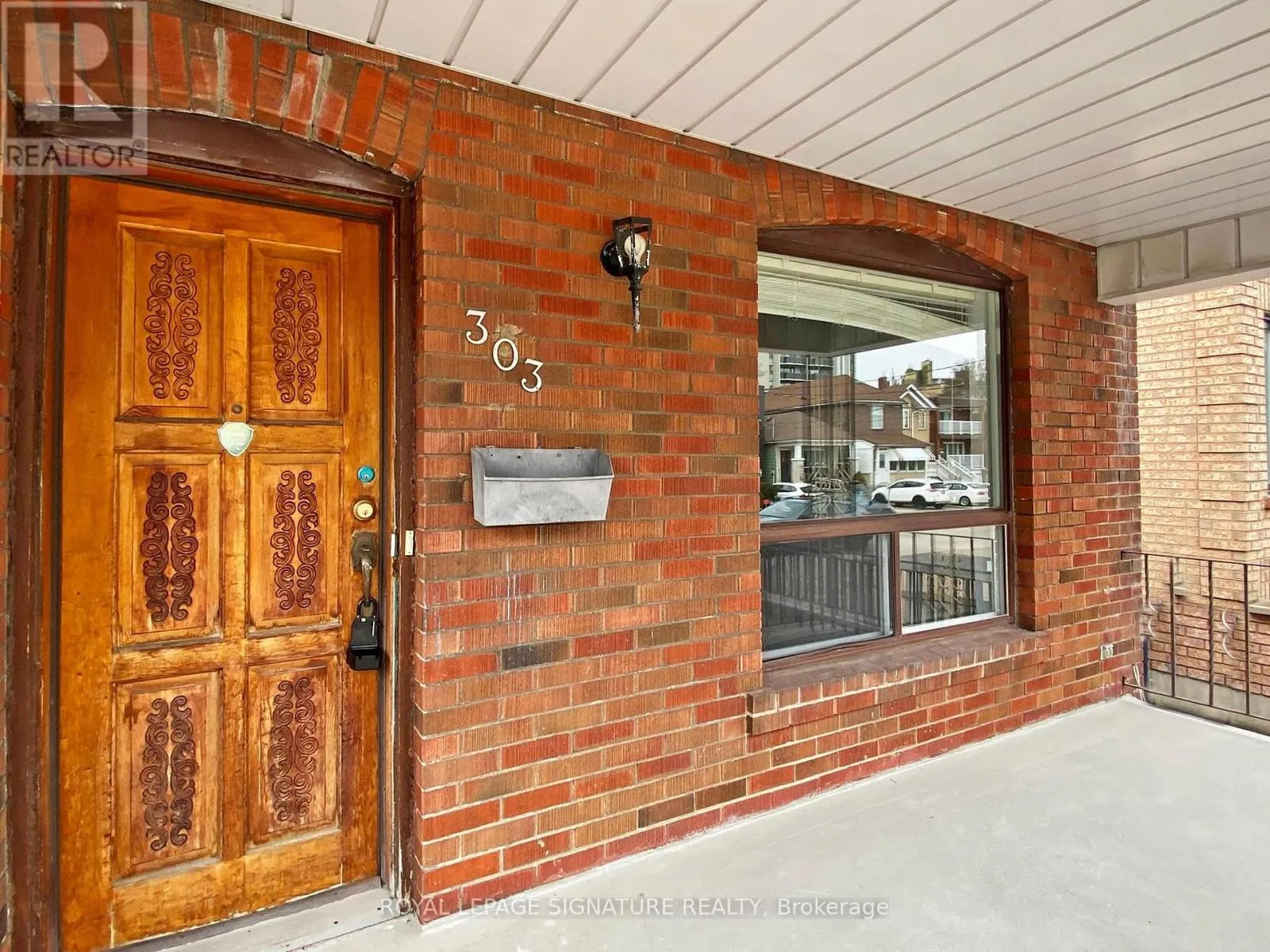 303 GOWAN AVENUE