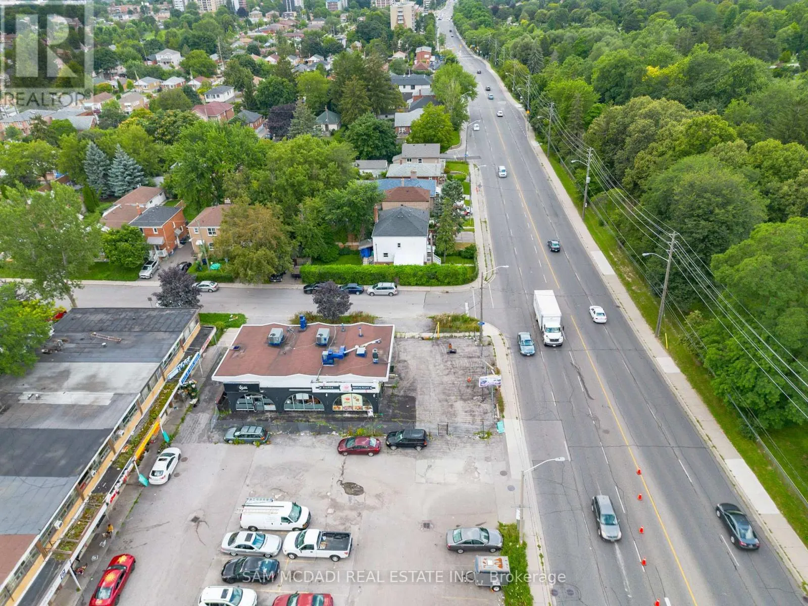 3537 ST CLAIR AVENUE E