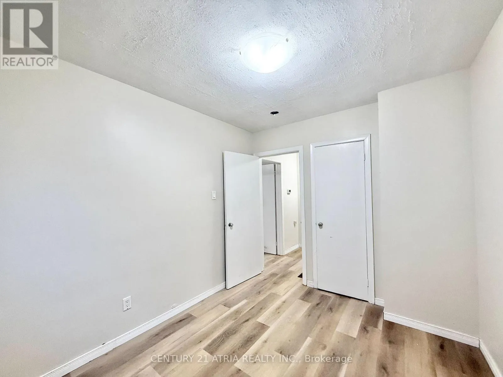 4 BENFRISCO CRESCENT