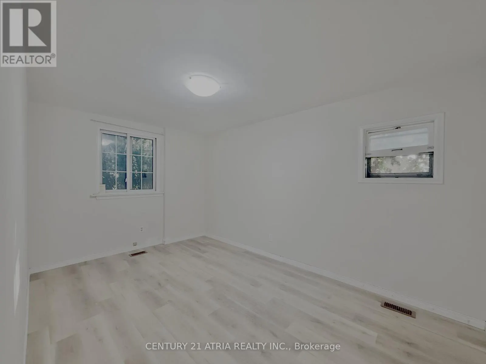 4 BENFRISCO CRESCENT