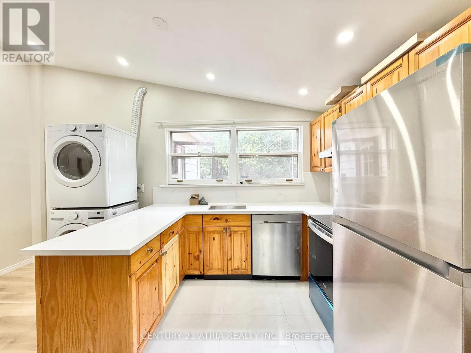4 BENFRISCO CRESCENT