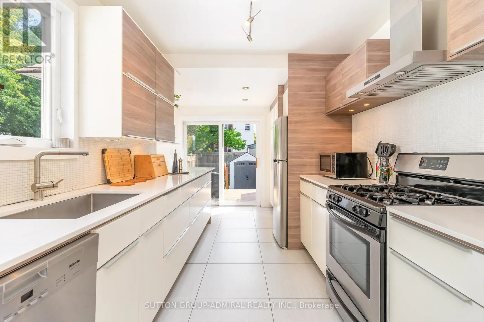 85 NEWMARKET AVENUE