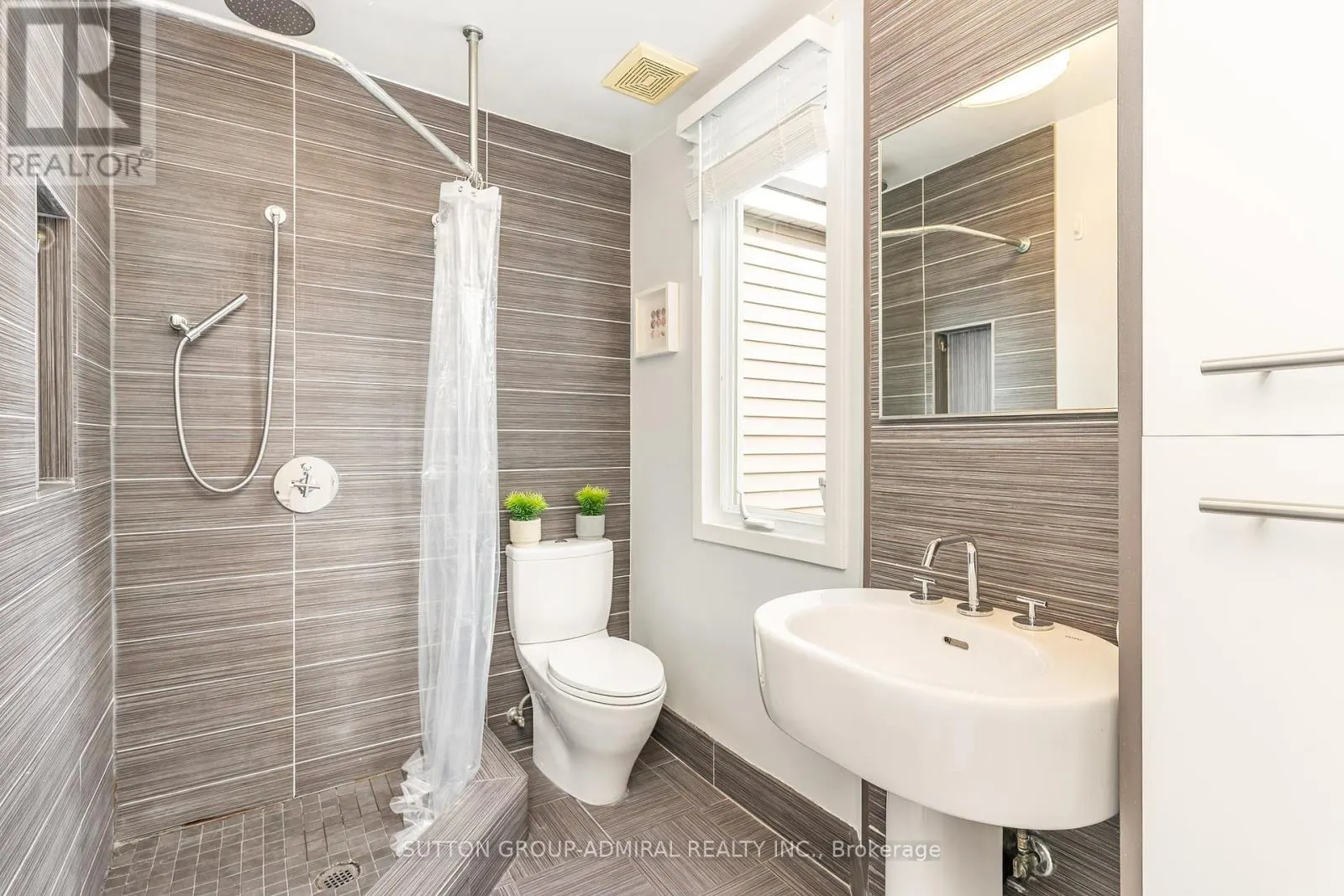 85 NEWMARKET AVENUE