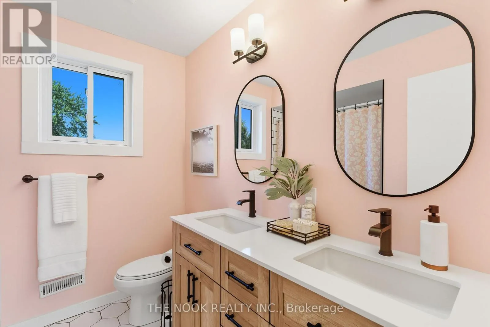 55 ROSALYNNE AVENUE