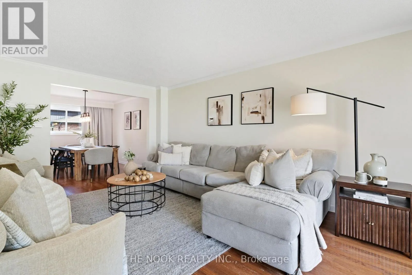 55 ROSALYNNE AVENUE