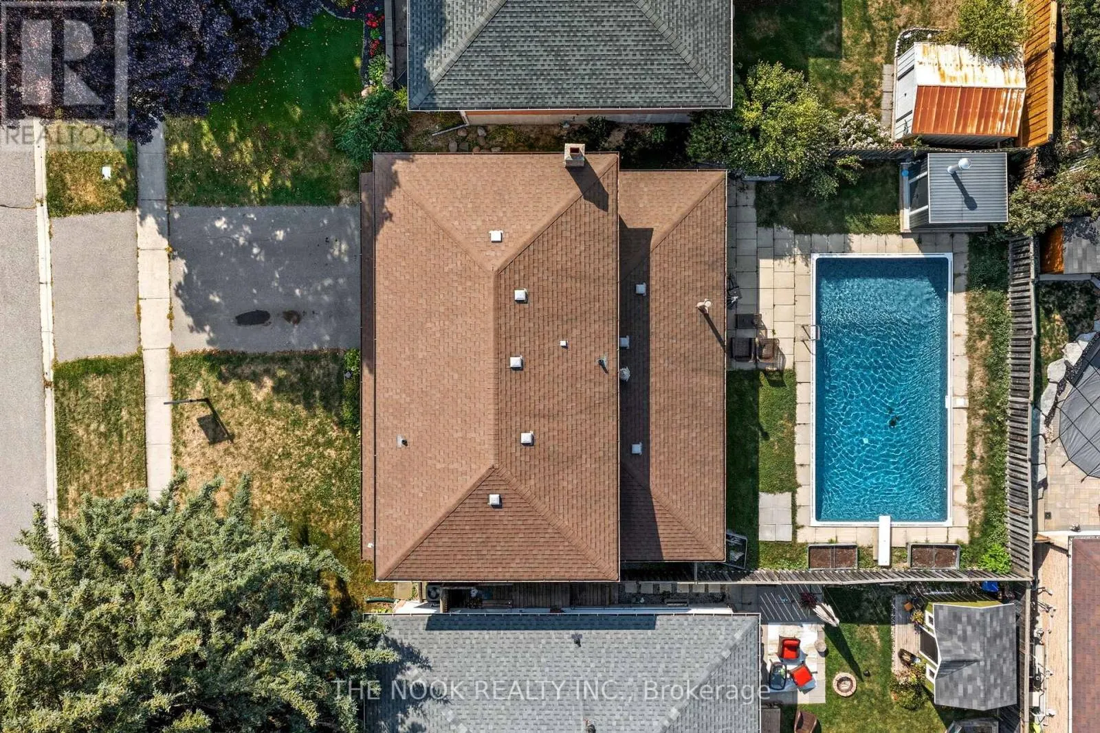 55 ROSALYNNE AVENUE