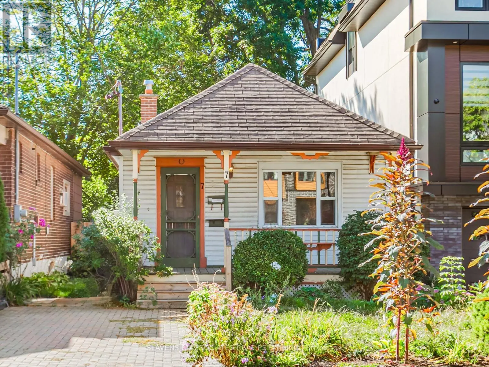 7 HOLBORNE AVENUE