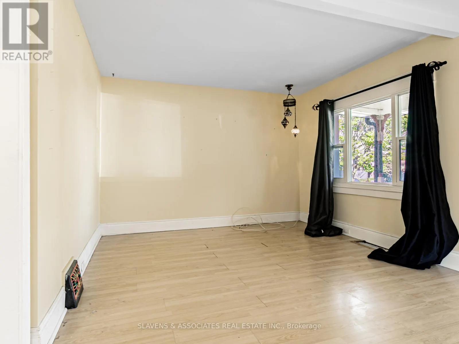 7 HOLBORNE AVENUE