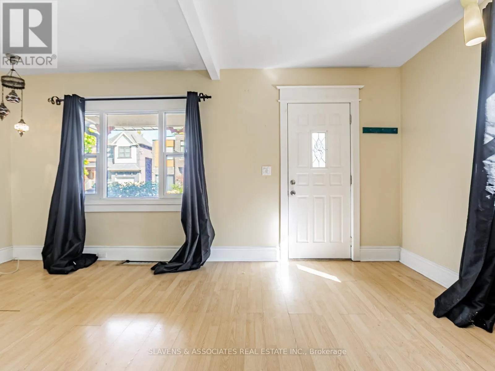 7 HOLBORNE AVENUE