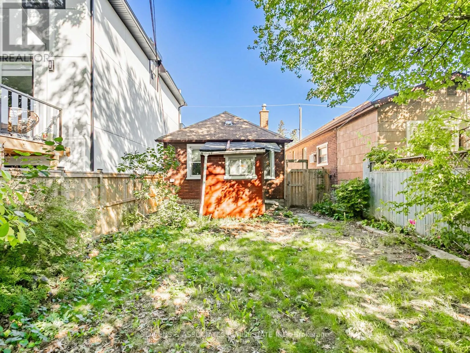 7 HOLBORNE AVENUE