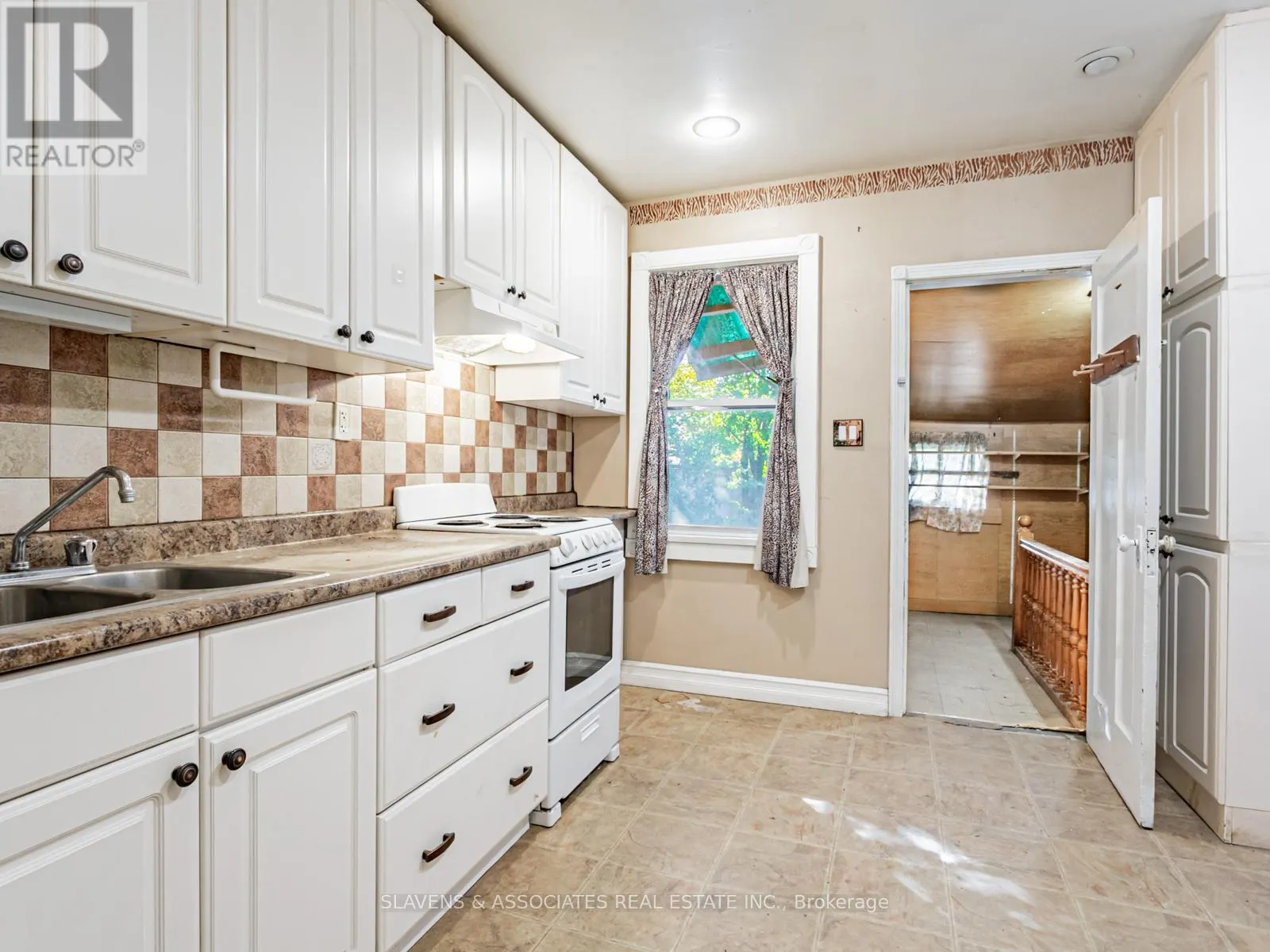 7 HOLBORNE AVENUE