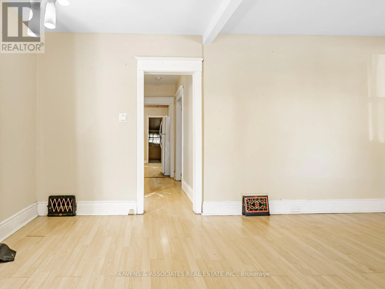 7 HOLBORNE AVENUE