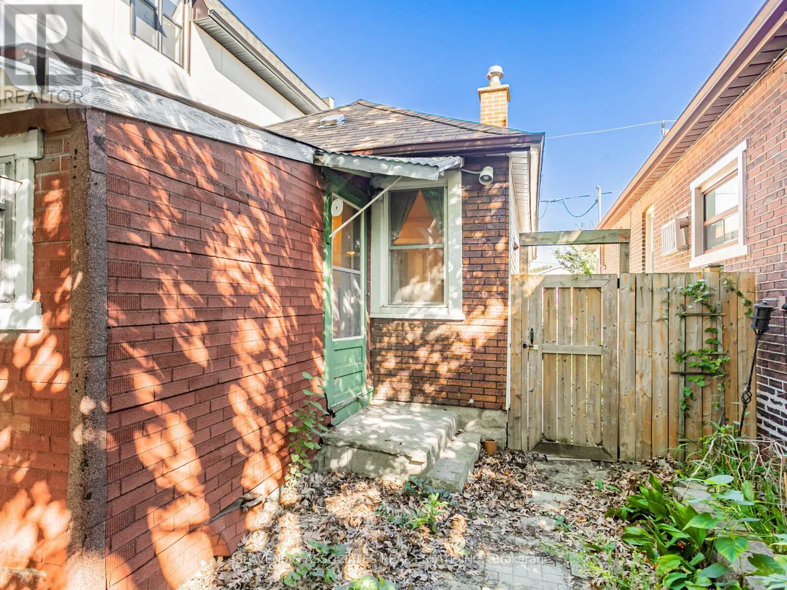 7 HOLBORNE AVENUE