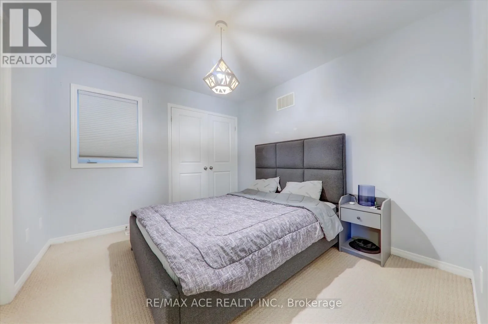 56 STOCKELL CRESCENT