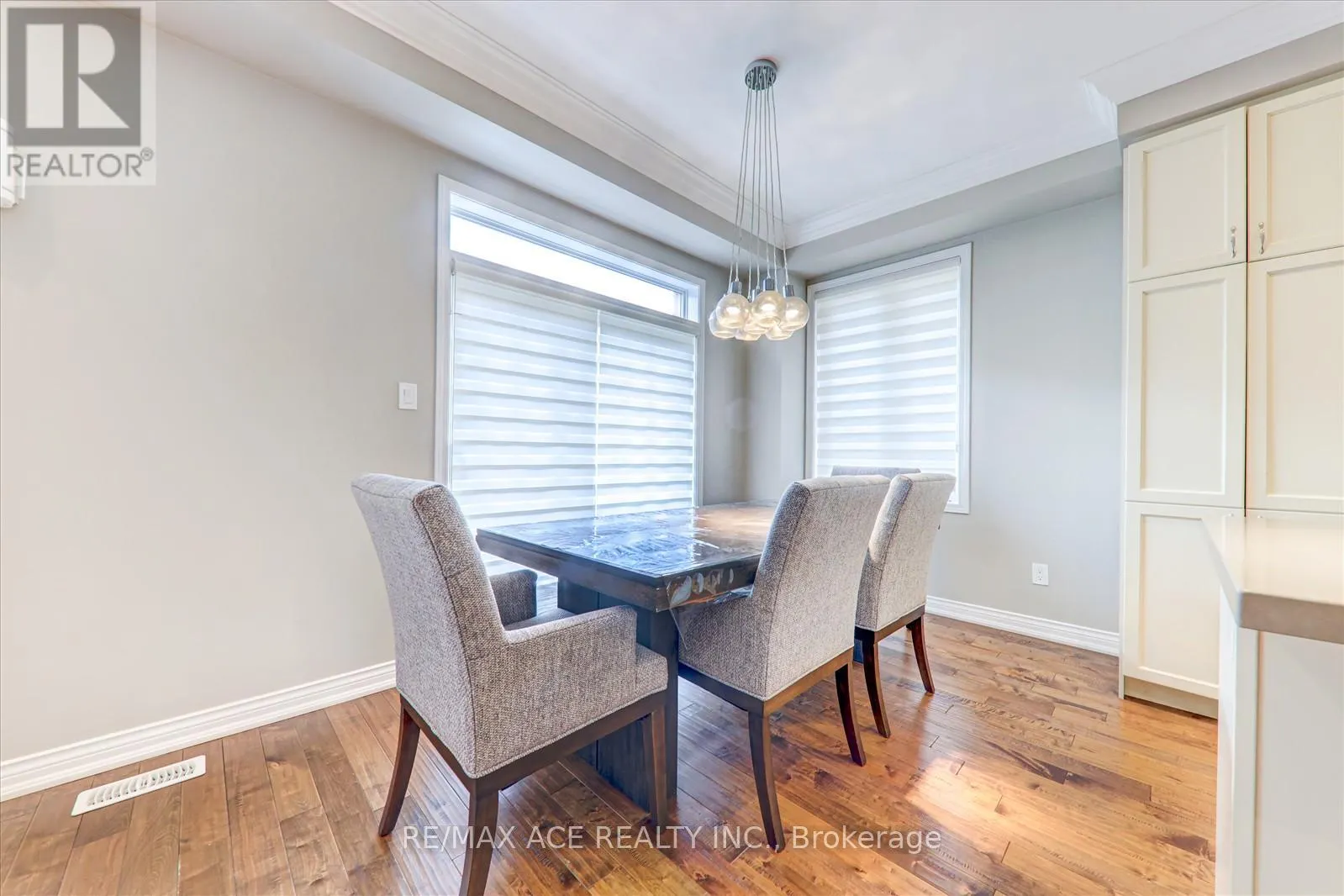 56 STOCKELL CRESCENT