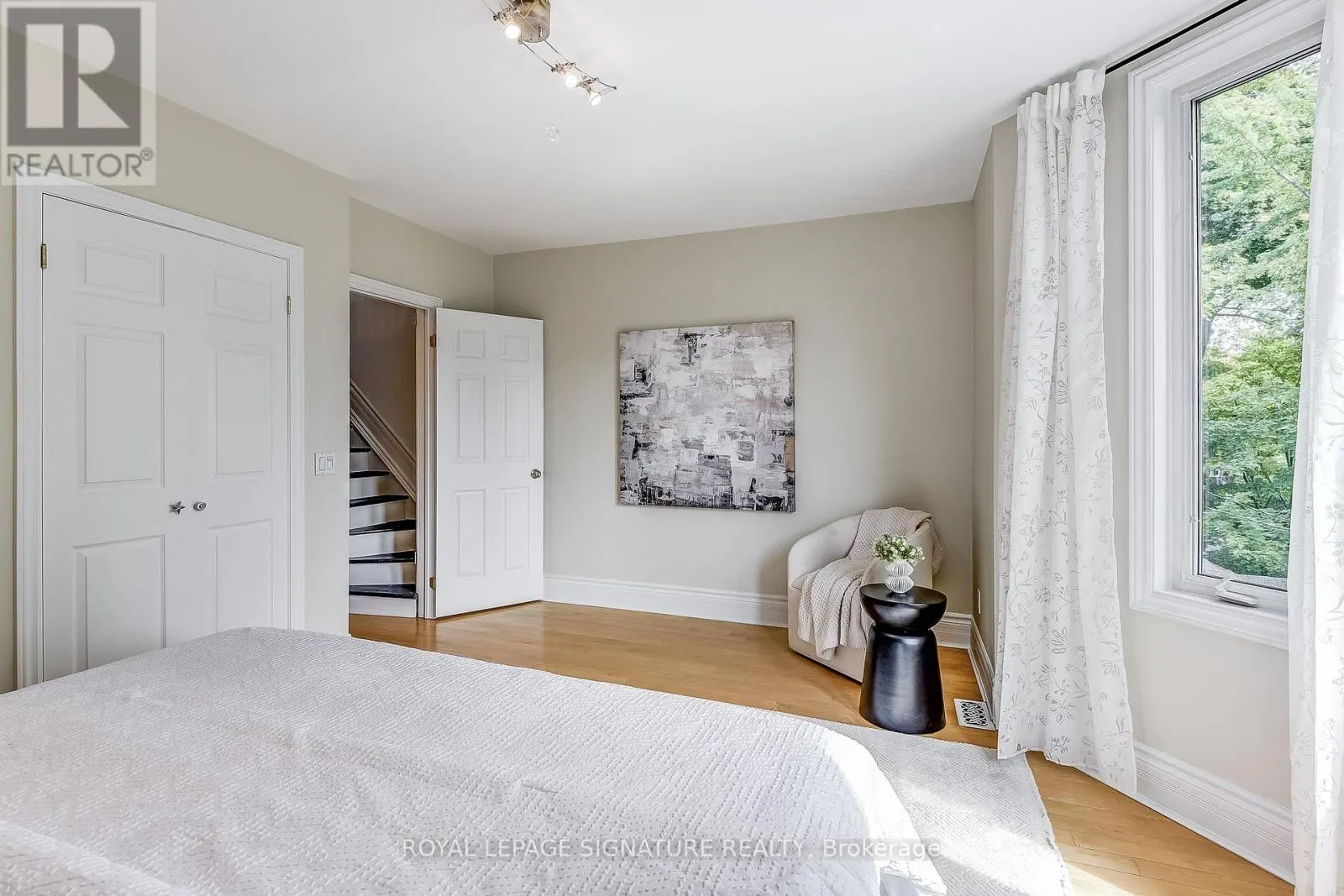 28 GARNOCK AVENUE