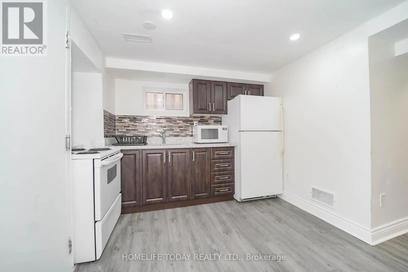 30 MELCHIOR DRIVE