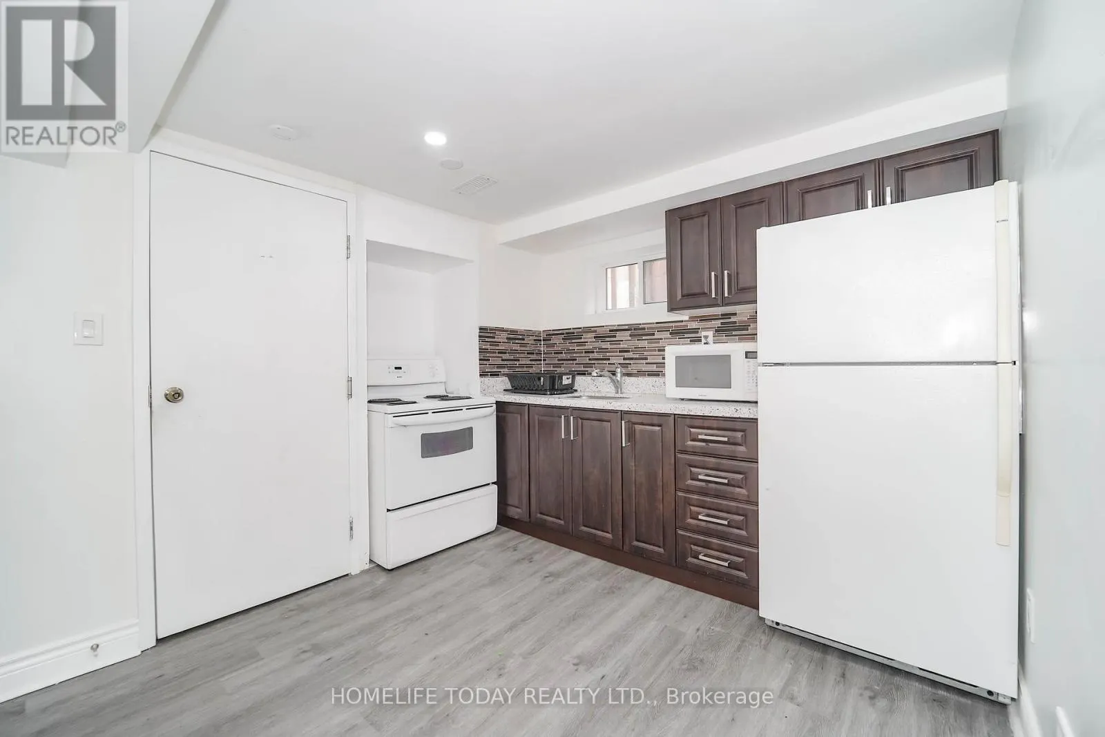 30 MELCHIOR DRIVE