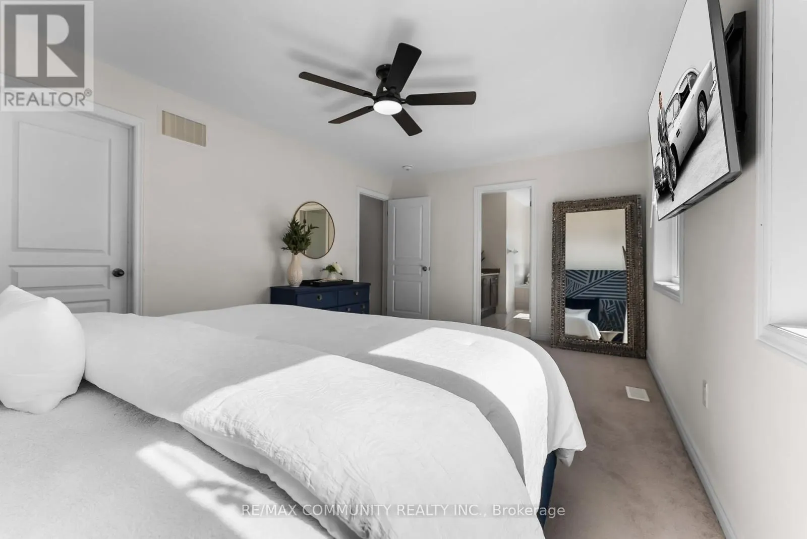 279 KENNETH COLE DRIVE