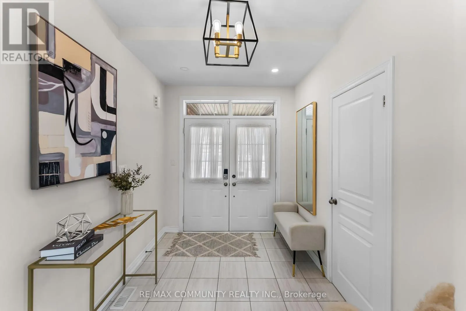 279 KENNETH COLE DRIVE