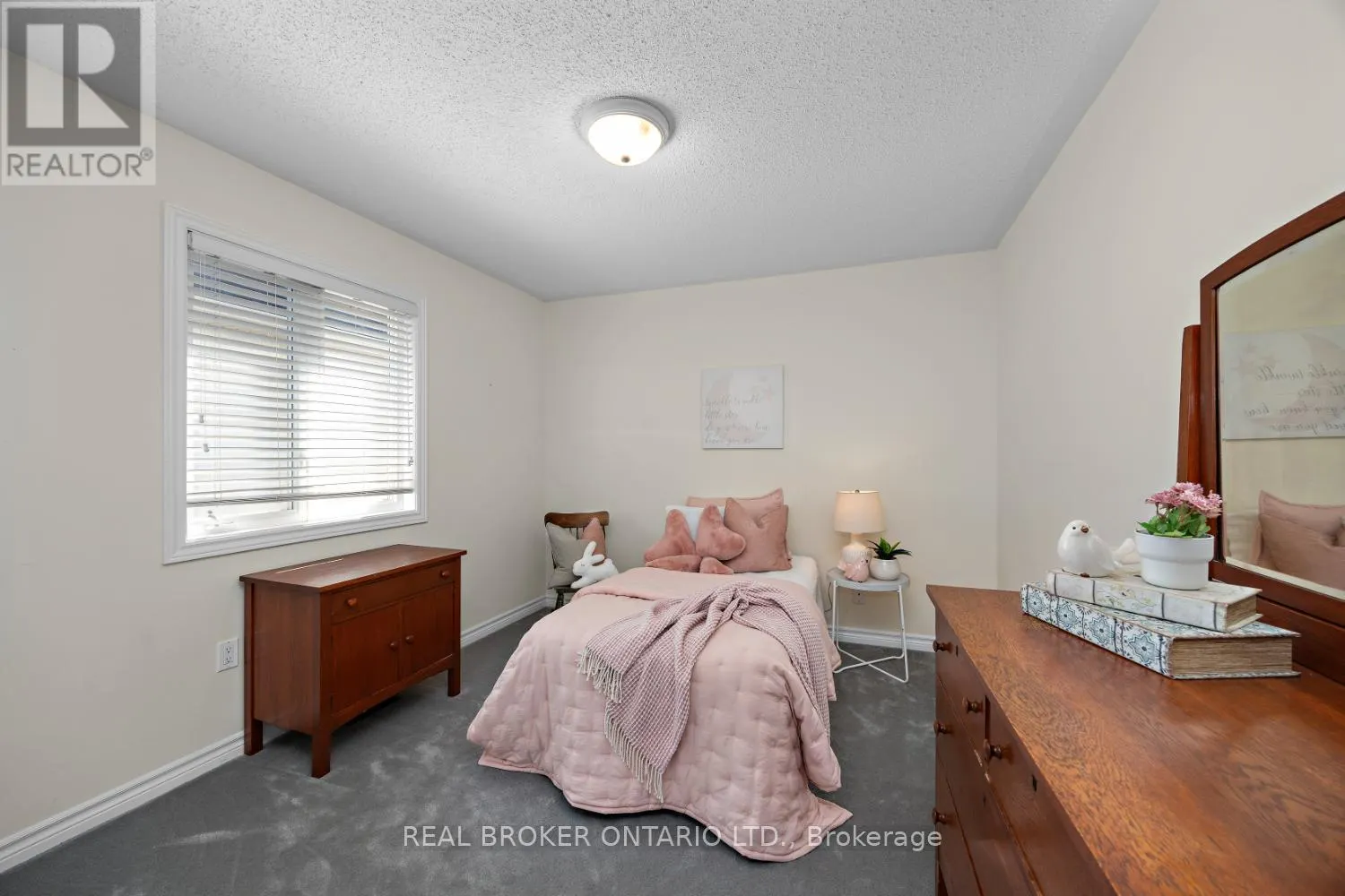 615 OXBOW CRESCENT