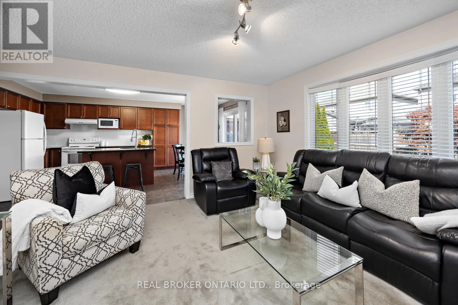 615 OXBOW CRESCENT