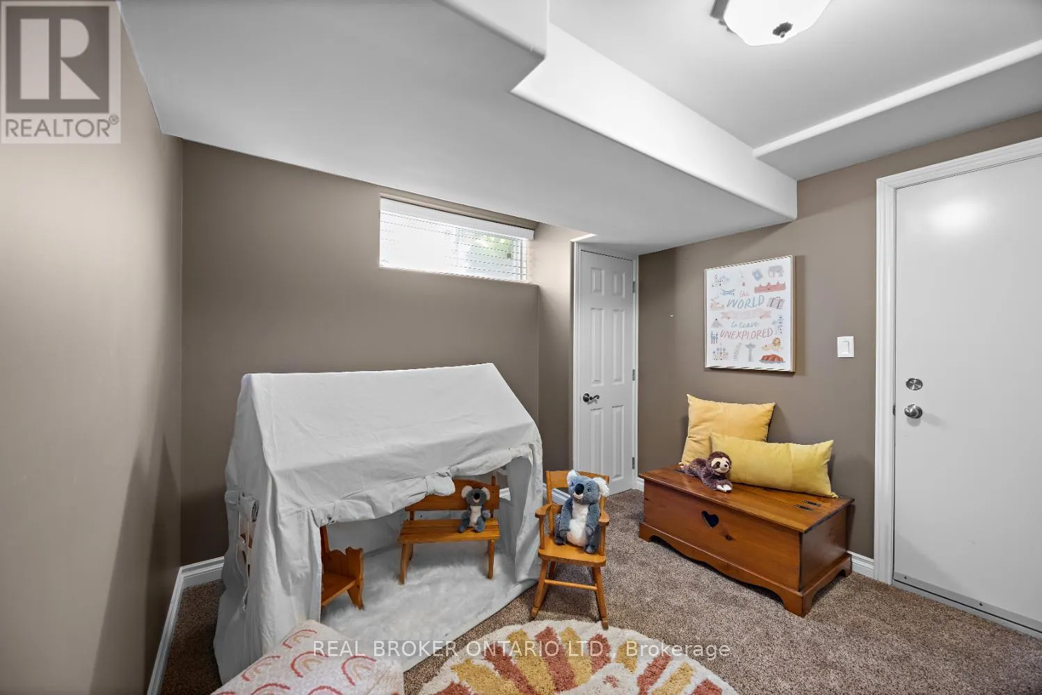 615 OXBOW CRESCENT