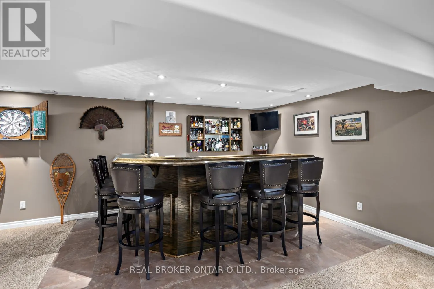 615 OXBOW CRESCENT