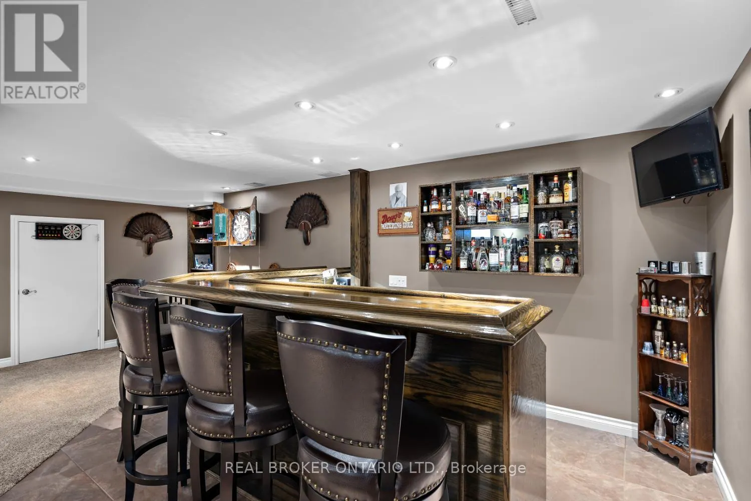 615 OXBOW CRESCENT