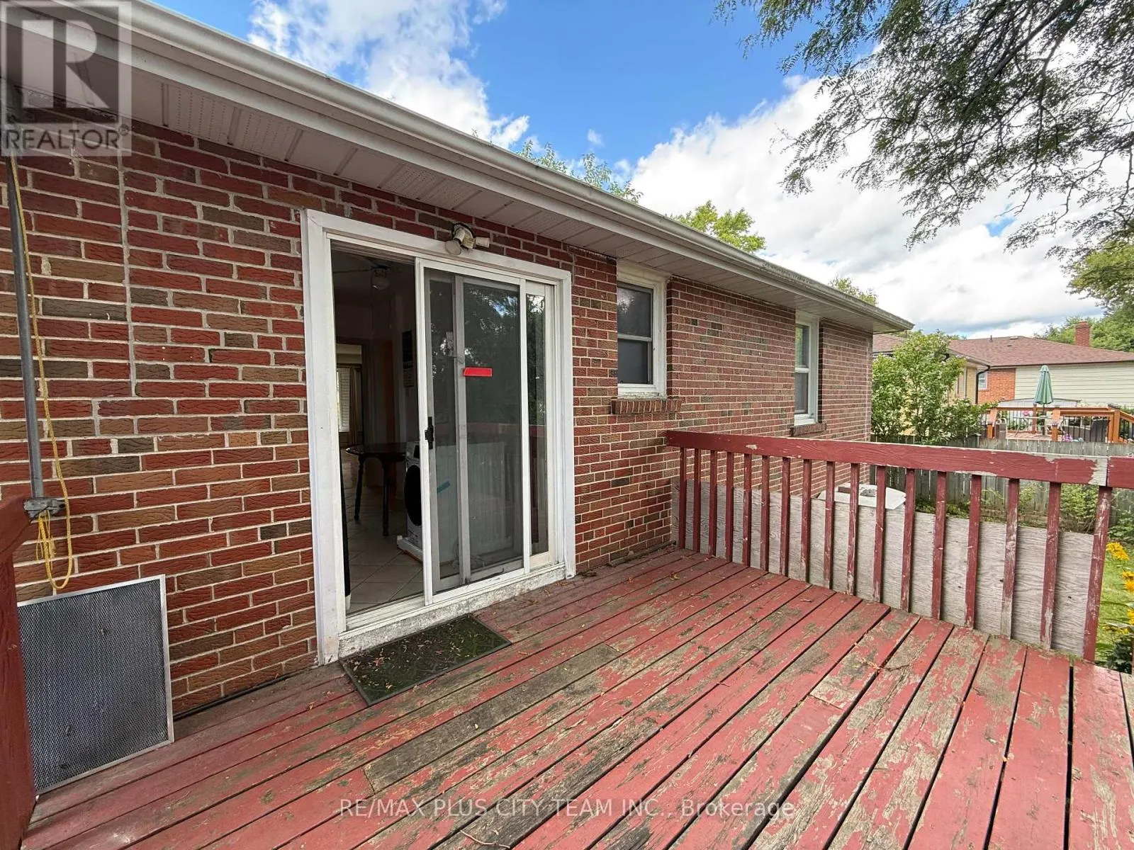 MAIN - 33 WINDSOR DRIVE