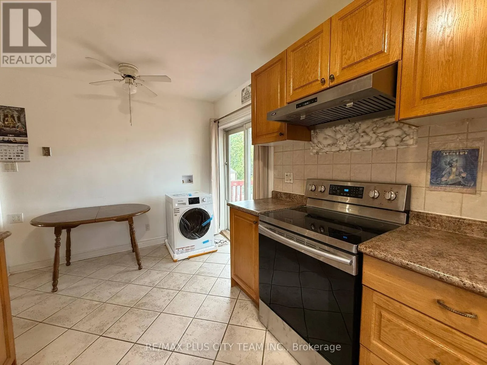 MAIN - 33 WINDSOR DRIVE