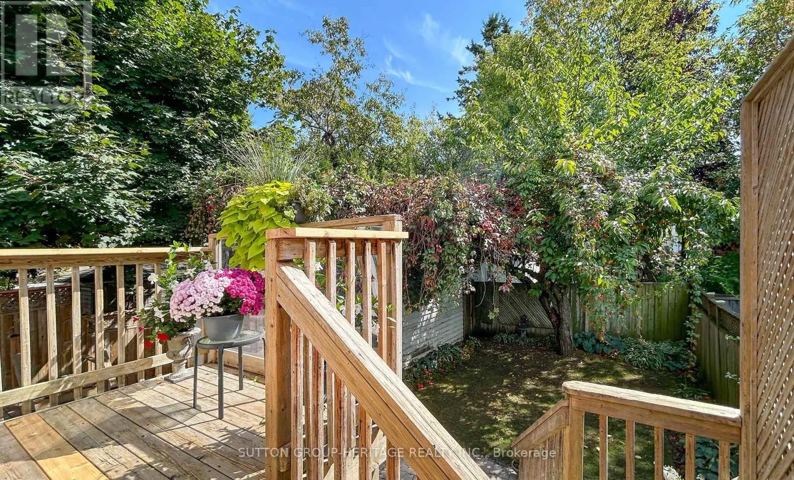3 RHYDWEN AVENUE