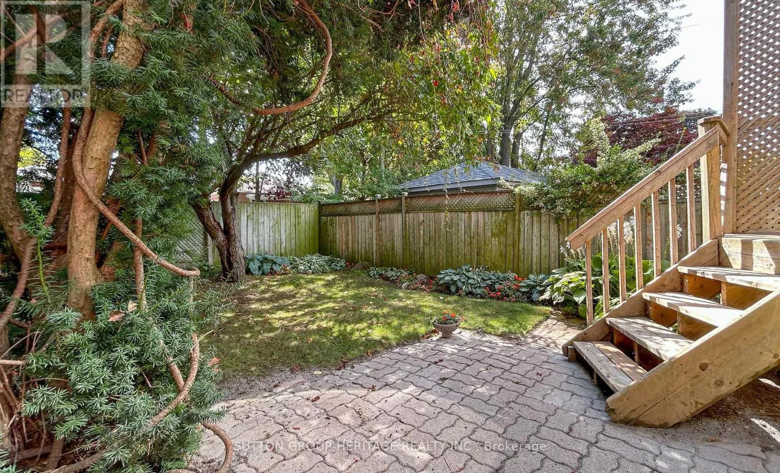 3 RHYDWEN AVENUE