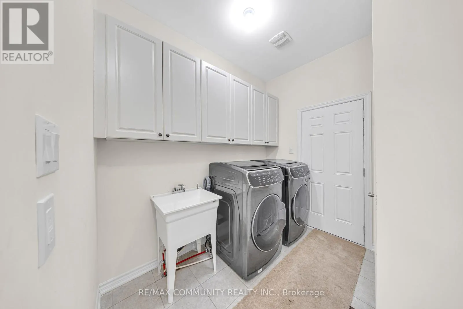 242 KENNETH COLE DRIVE