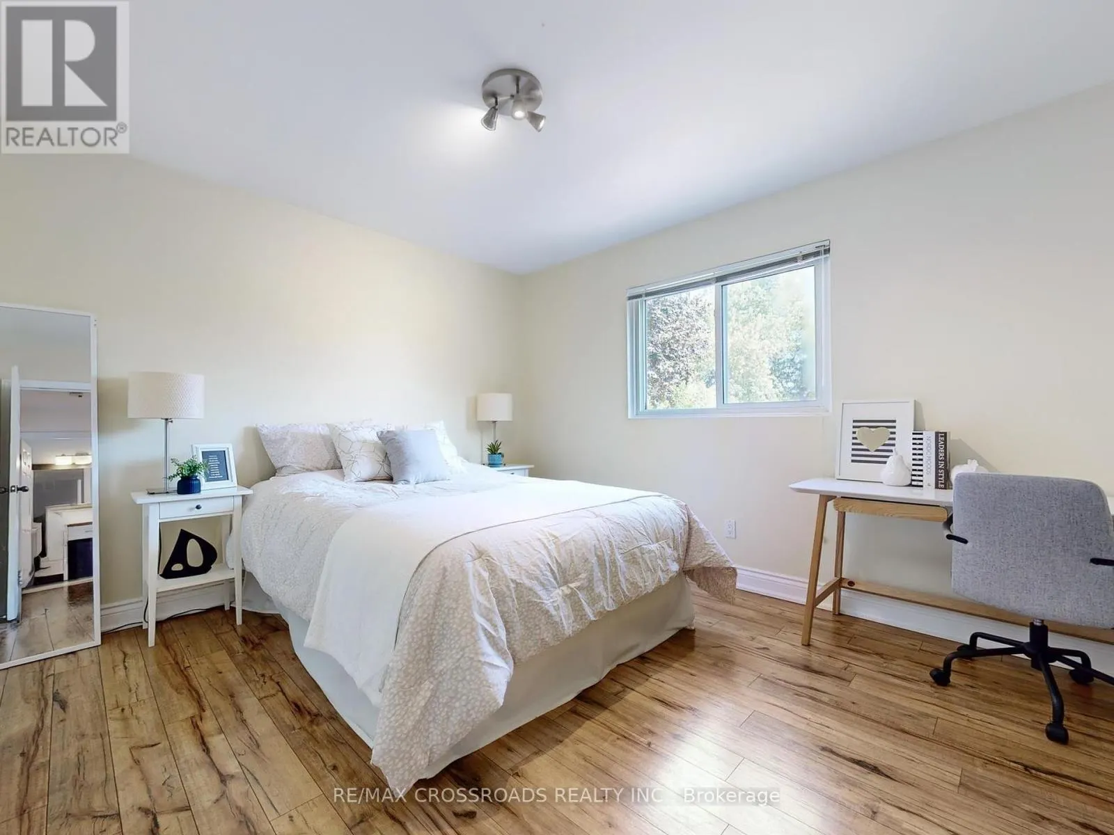1777 SHADYBROOK DRIVE