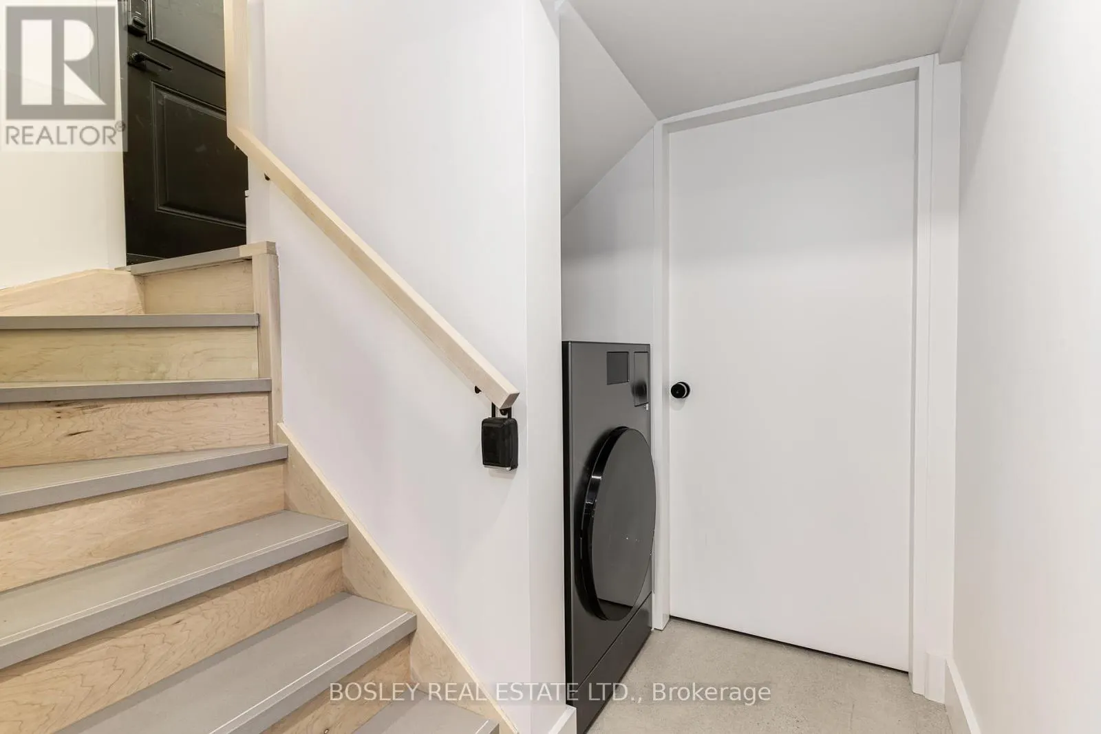 LOWER - 47 LINNSMORE CRESCENT