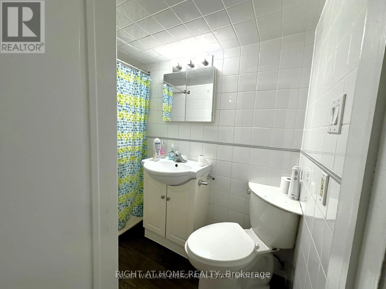 (BSMT) - 714 DUNLOP STREET W