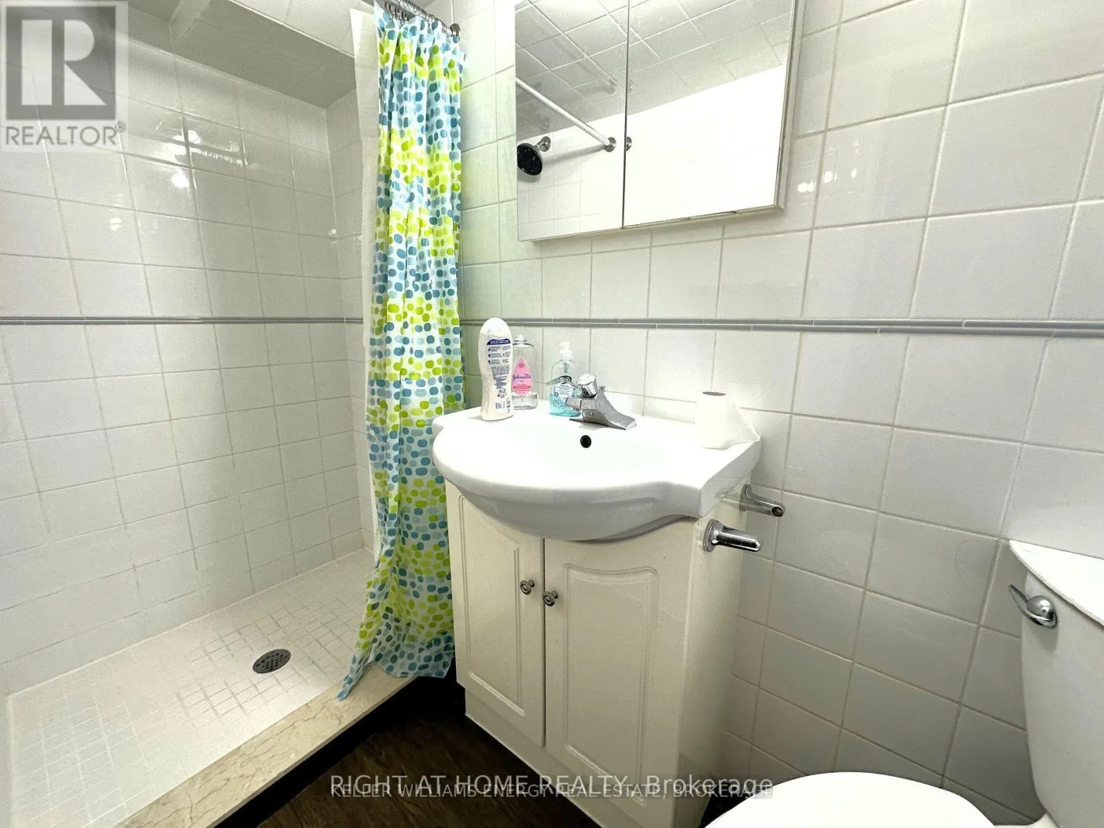 (BSMT) - 714 DUNLOP STREET W