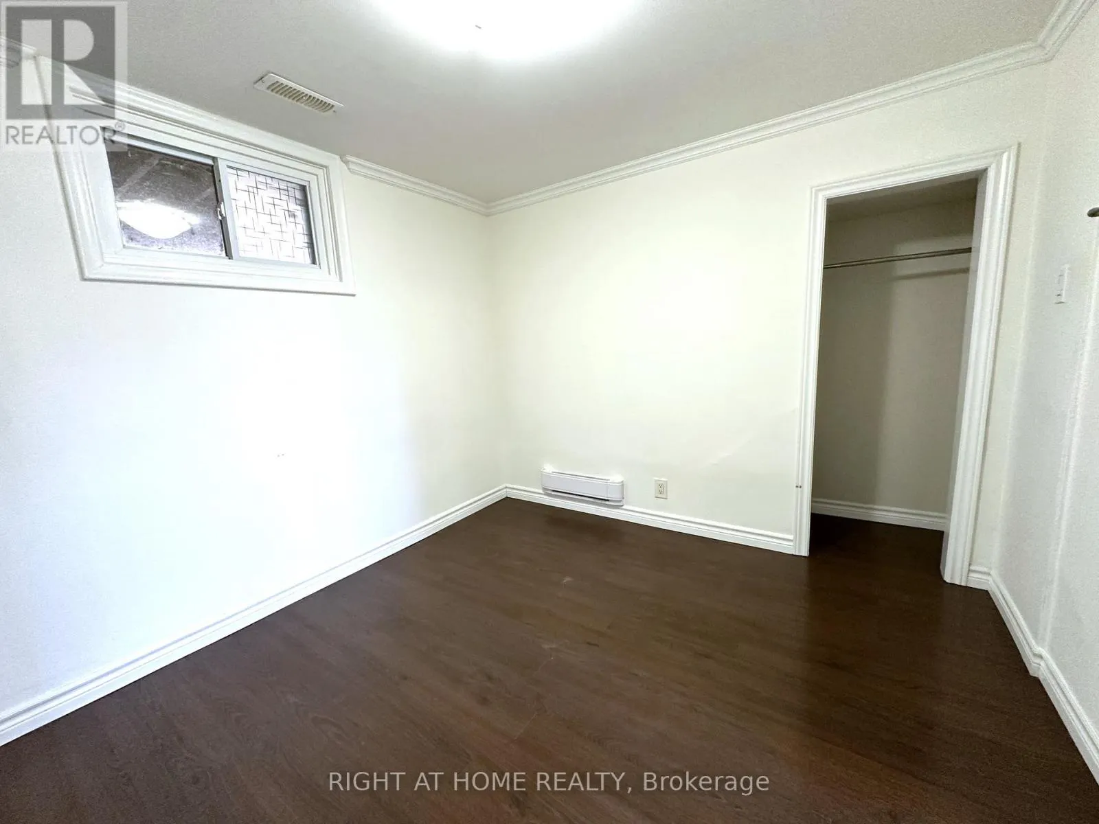 (BSMT) - 714 DUNLOP STREET W